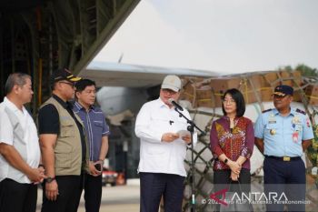 RI Govt sends 40 tonnes of aid to flood-hit Sumatra provinces