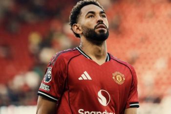 Manchester United kalah 1-2 dari Aston Villa pada pekan ke-17 Liga Inggris