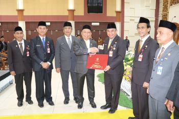 Tapin perkuat budaya kinerja lewat pemberian Satyalancana ASN