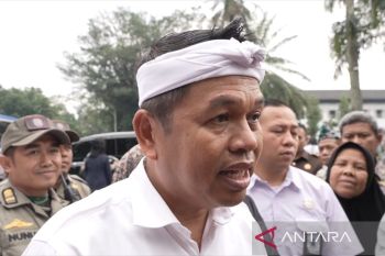 Ridwan Kamil laporkan Dedi Mulyadi ke KPK pada Desember 2025, benarkah? Cek faktanya