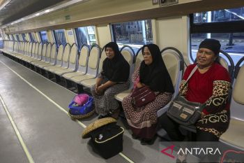 Pengoperasian kereta khusus petani dan pedagang