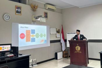 Arief Rosyid dorong anak muda sekolah di Lemhannas demi bangun bangsa