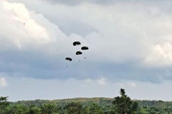 Kapendam: Distribusi bantuan lewat jalur udara terus berlanjut