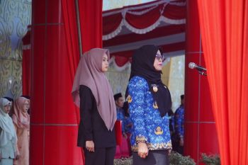 Upacara Hari Korpri ke-54 di Dharmasraya Berlangsung Khidmat, Wakil Bupati Serahkan Penghargaan kepada ASN Berprestasi