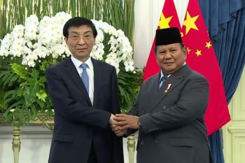 Presiden Prabowo terima Ketua MPR China di Istana Merdeka