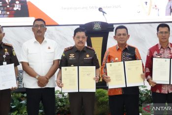 Kejati dan Pemprov Kepri teken MoU pidana kerja sosial