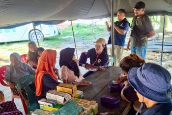USU turunkan tim medis beri layanan kesehatan kepada masyarakat terdampak banjir