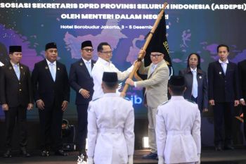 Mendagri kukuhkan jajaran pengurus ADPSI dan ASDEPSI 2025-2030