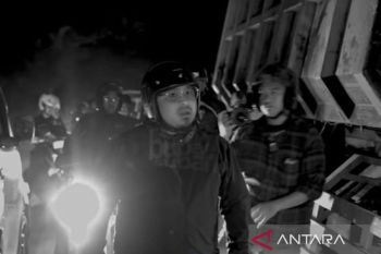 Bupati Subang hentikan truk tambang yang beroperasi salahi aturan pada Rabu malam