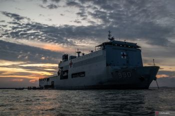 TNI AL kerahkan KRI Dr Soeharso, salurkan logistik dan layanan kesehatan di Tamiang, Aceh