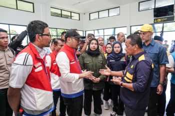 Pemerintah-Pertamina pulihkan pasokan energi Sumatera via laut-udara
