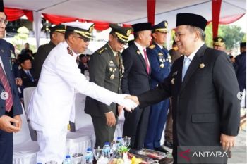 Galeri Foto - Plt Gubernur Riau ajak masyarakat ingat semangat pahlawan
