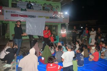 Pulihkan psikologis anak terdampak banjir, Semen Padang adakan trauma healing di Salareh Aia