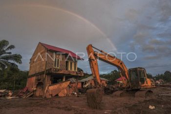 Sebanyak 85 orang belum ditemukan akibat bencana alam di Agam