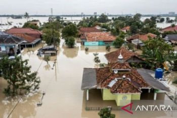Banjir merendam ratusan rumah di sejumlah daerah Karawang