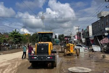 Kementerian PU buka jalan Kota Kuala Simpang percepat pemulihan Aceh