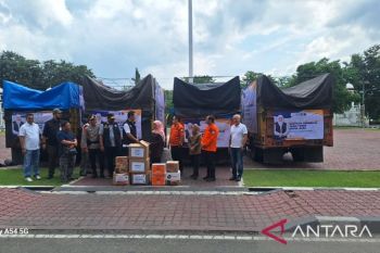 East Java Provincial Government opens public kitchen in Aceh Tamiang