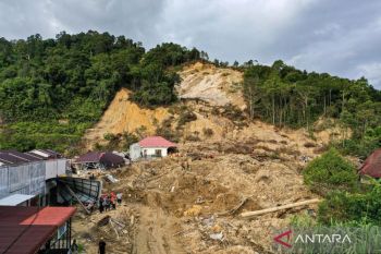 Ministry seals four entities over Sumatra disasters