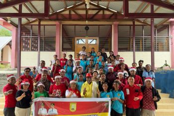 Pemkot Jayapura menyalurkan bahan pokok untuk 30 asrama dan panti asuhan