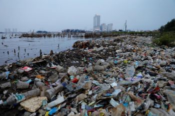 Limbah domestik ancam Teluk Jakarta, kualitas air kian memburuk