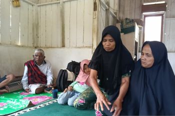 Pegangan kayu selamatkan satu keluarga dari maut longsor Talamau
