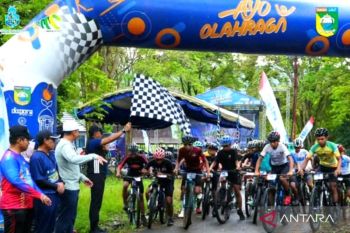 Ratusan peserta ikuti Gowes Wisata Bajuin 2025