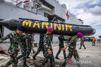 TNI AL kerahkan 14 KRI dan ribuan prajurit dalam operasi penanganan serta bantuan bencana alam di Sumatera