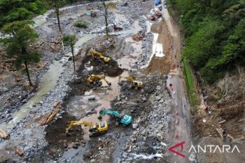 W Sumatra pushes to restore connectivity in flood zones