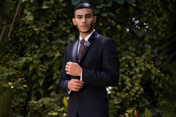 Sulit cari jas yang pas untuk badan besar atau kurus? Ini solusi praktisnya