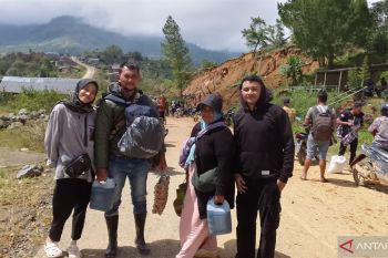 Derita korban bencana, agar tak kelaparan warga Aceh Tengah jalan kaki ke Lhokseumawe