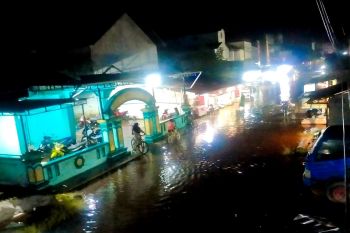 Banjir rob turut rendam ruas jalan Sampit-Kuala Pembuang
