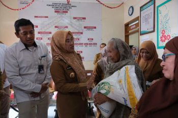 Pemkab Gowa salurkan beras BPNT periode Oktober-November 2025