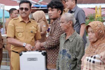 Pemkab Solok Selatan perkuat UMKM dengan dukungan peralatan