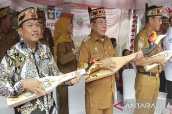 DPRD apresiasi Pemkab Kapuas atas rekor MURI bermain kecapi dan karungut
