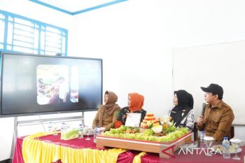 Wali Kota pastikan pendistribusian TV pintar di Bengkulu lancar