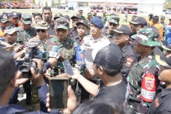 Pangdam XV/Pattimura pimpin pasukan penanggulangan bencana di Halteng