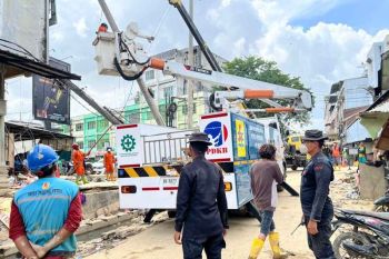 Indonesian govt races to restore Aceh power link