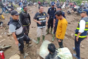 Bea cukai distribusikan bantuan bencana Kemenkeu di Bener Meriah