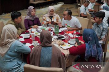 Pedagang warung Bogor bahas adopsi teknologi dalam FGD kolaboratif