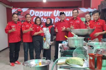 PDIP Surabaya buka dapur umum Gotong Royong