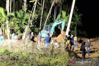 17 korban banjir bandang di Agam dimakamkan di TPU Bungus Padang