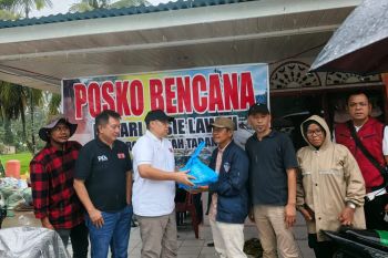 Solidaritas PKN untuk Sumbar: Kunjungan Anas Urbaningrum ringankan beban warga terdampak