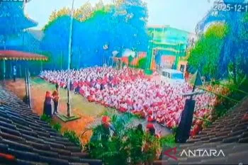 Minibus terobos halaman sekolah, 19 siswa jadi korban