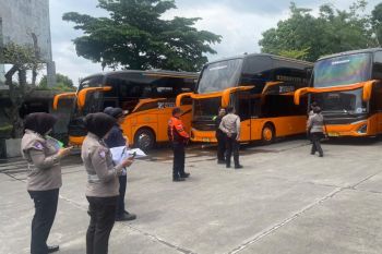 Polres Malang&nbsp;ramp check bertahap bus wisata jelang libur akhir tahun