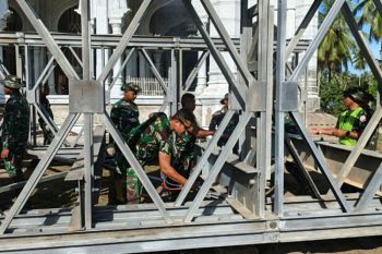 TNI percepat bangun jembatan darurat di wilayah terdampak banjir Aceh