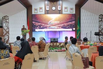 Pemkab Bengkayang apresiasi insan pendidikan lewat Gembira Bergerak Award