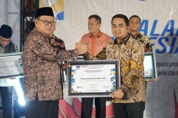 Pemko Solok Raih Penghargaan Atas Keberhasilan Program Makanan Bergizi Gratis