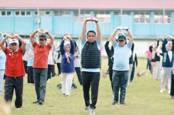Wali Kota Solok Pimpin Upacara Peringatan Hari Kesehatan Nasional ke-61 Tahun 2025
