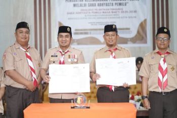 Wali Kota Solok Kukuhkan Pengurus Saka Adhyasta Pemilu dan Penandatanganan MoU Bawaslu dengan Kwarcab