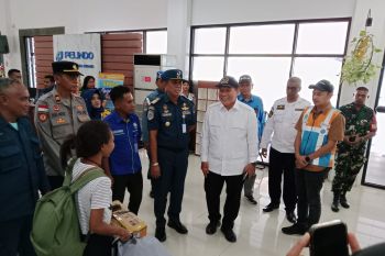 Angota Komisi VII DPR menilai Pelabuhan Tenau Kupang layak naik tipe